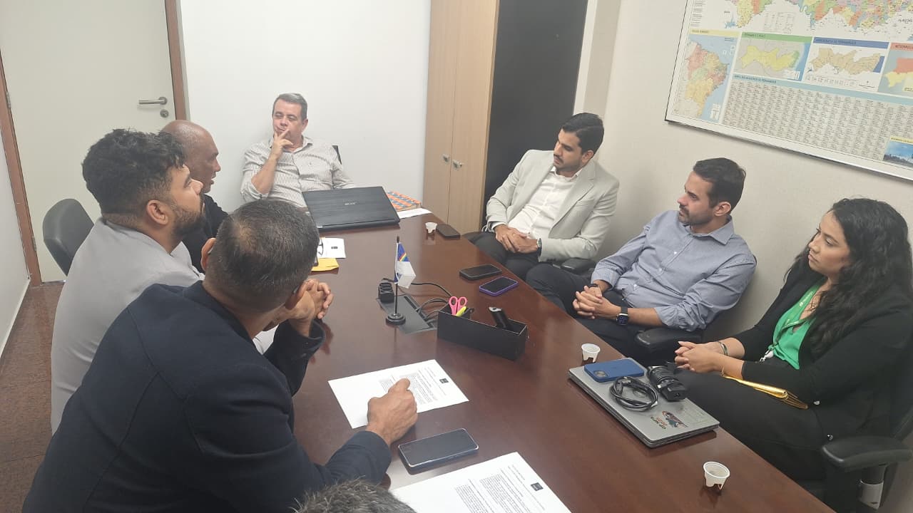 APROINTER se reune com a Neoenergia na Alepe para tratar do cumprimento das normas de compartilhamento.